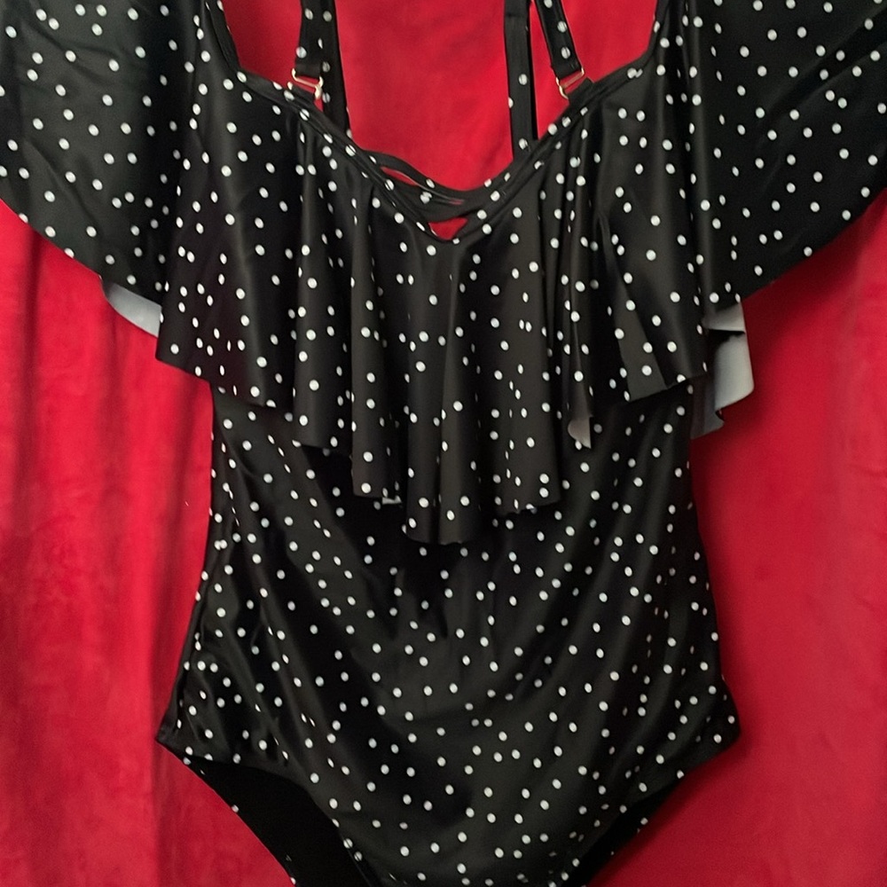 NWTS. Flounce Off Shoulder Bathing Suit Plus Size One Piece-Black White Dot